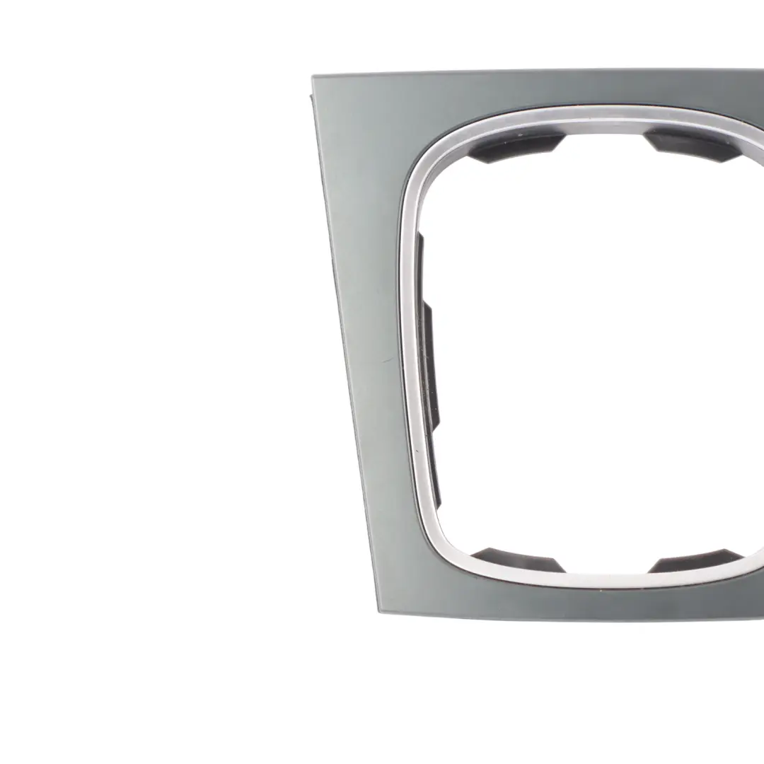 Cambio Fegato Cambio a leva Coperchio rivestimento bordi per Audi A3 8P con numero di parte 8P0864261T Audi A3 8P Cambio Fegato Cambio a leva Coperchio rivestimento bordi - SKU 8P0864261T - Numero di parte 8P0864261T