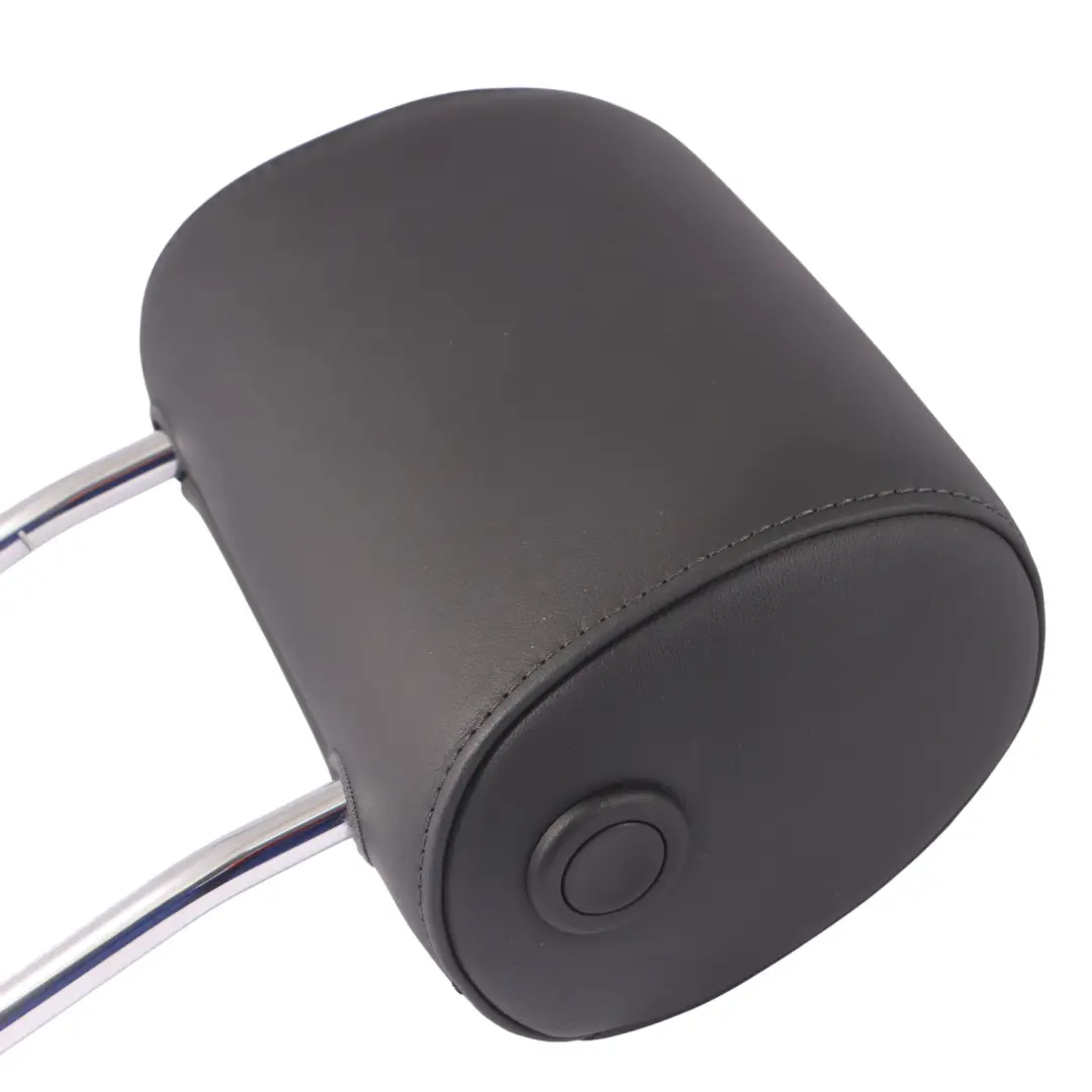 Zagłówek Fotela Prawy Przód Czarna Skóra do Audi Q7 4L o numerze 8P0881902BD Audi Q7 4L Zagłówek Fotela Prawy Przód Czarna Skóra - SKU 8P0881902BD - Numer Części 8P0881902BD