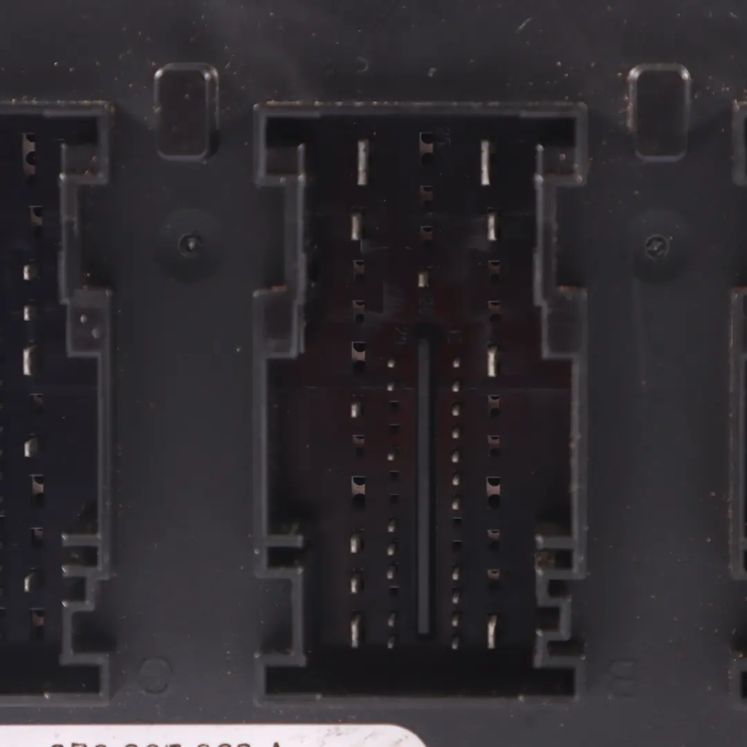 Audi A3 8P BCM Body Control Unit Comfort Module - SKU 8P0907063A - Part number 8P0907063A