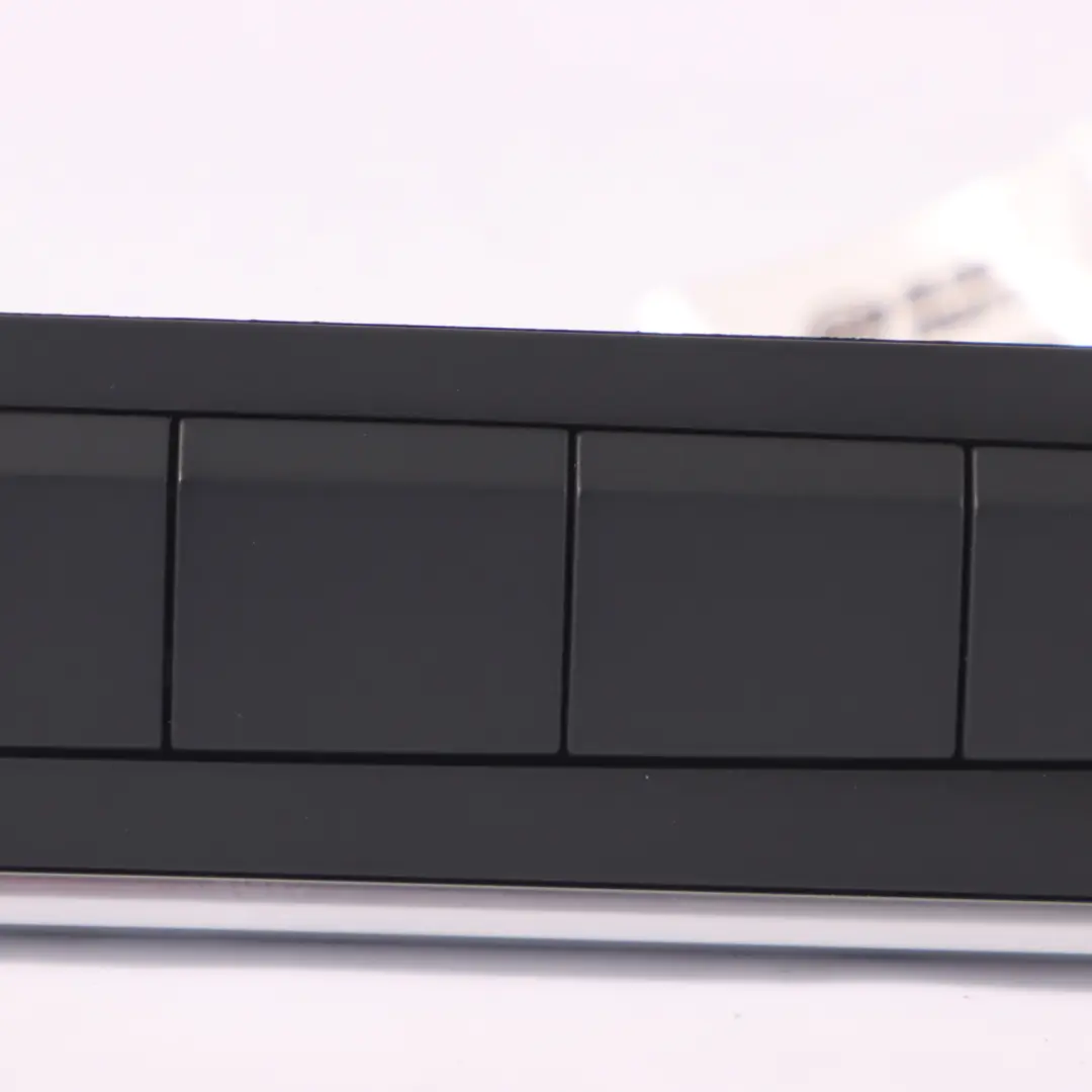 Audi S3 8P Innensteuerung Warnblink Schalter Tastenfeld - SKU 8P0927137J - Teilenummer 8P0927137J