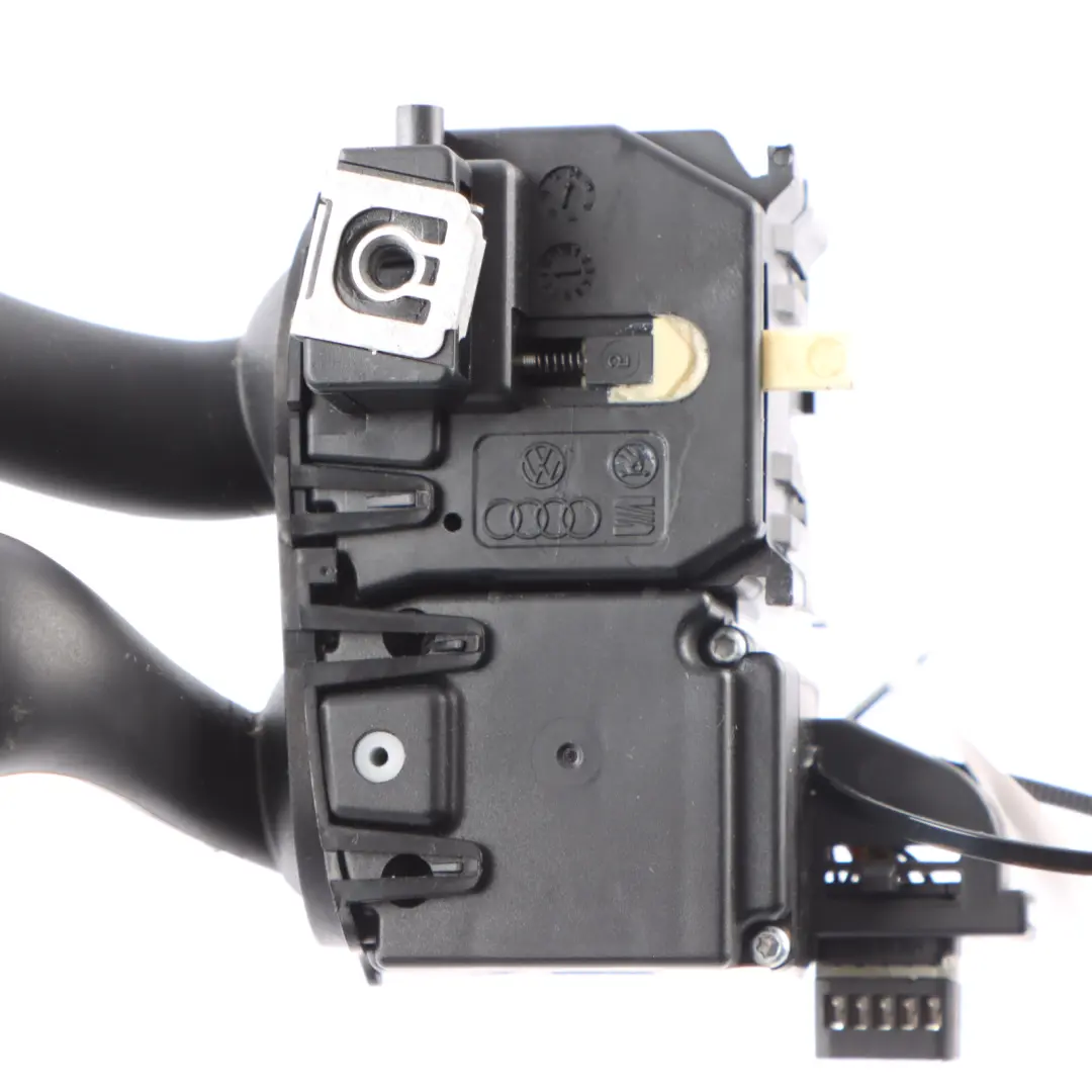 Tige Commande Régulateur Vitesse Colonne Direction pour Audi A3 8P à propos du numéro de pièce 8P0953513D Audi A3 8P Tige Commande Régulateur Vitesse Colonne Direction - SKU 8P0953513D - Numéro de pièce 8P0953513D