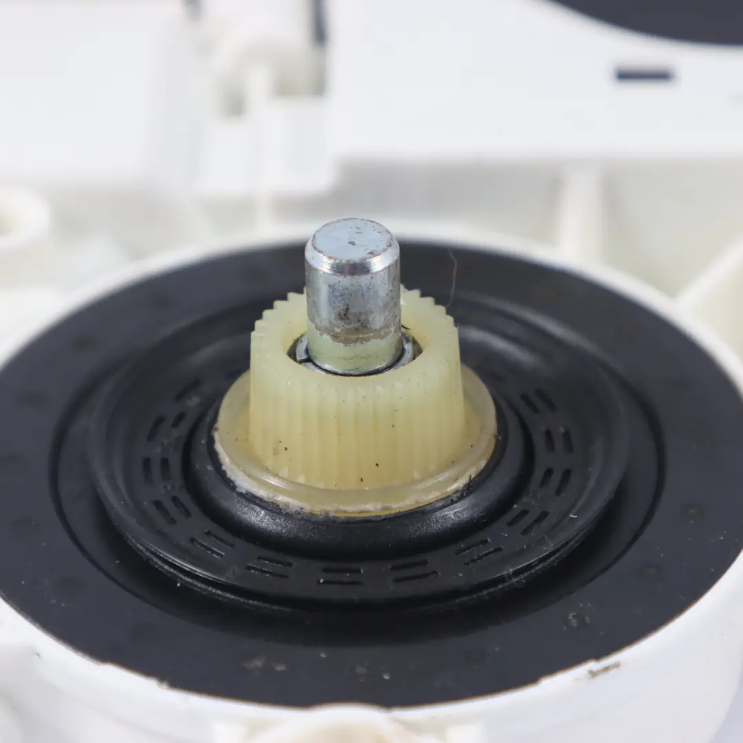 Mando Regulador Motor Elevalunas Delantero Izquierdo para Audi A3 8P con número de pieza 8P0959801N Audi A3 8P Mando Regulador Motor Elevalunas Delantero Izquierdo - SKU 8P0959801N - Número de pieza 8P0959801N