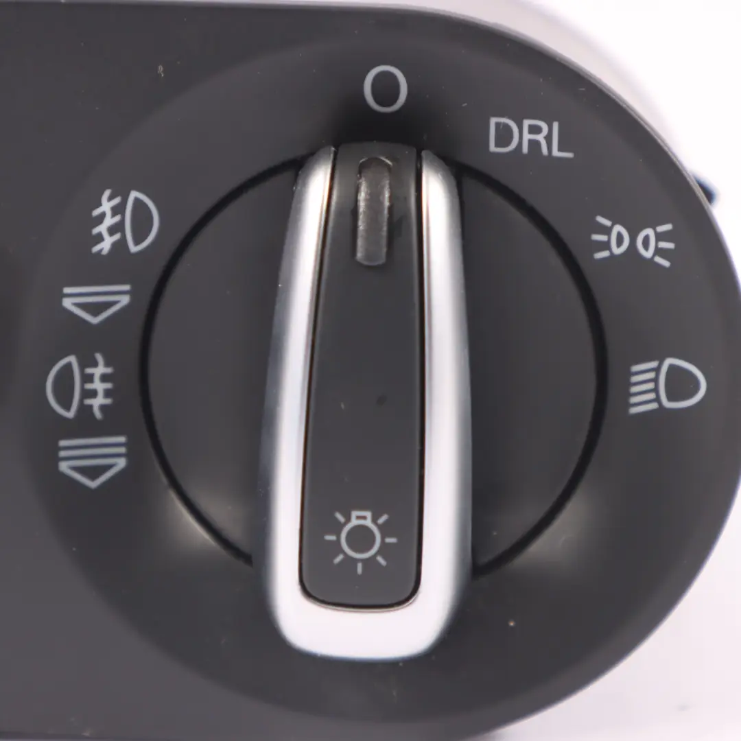 Audi S3 A3 8P Phares antibrouillard Panneau commande tableau bord - SKU 8P2941531AT - Numéro de pièce 8P2941531AT