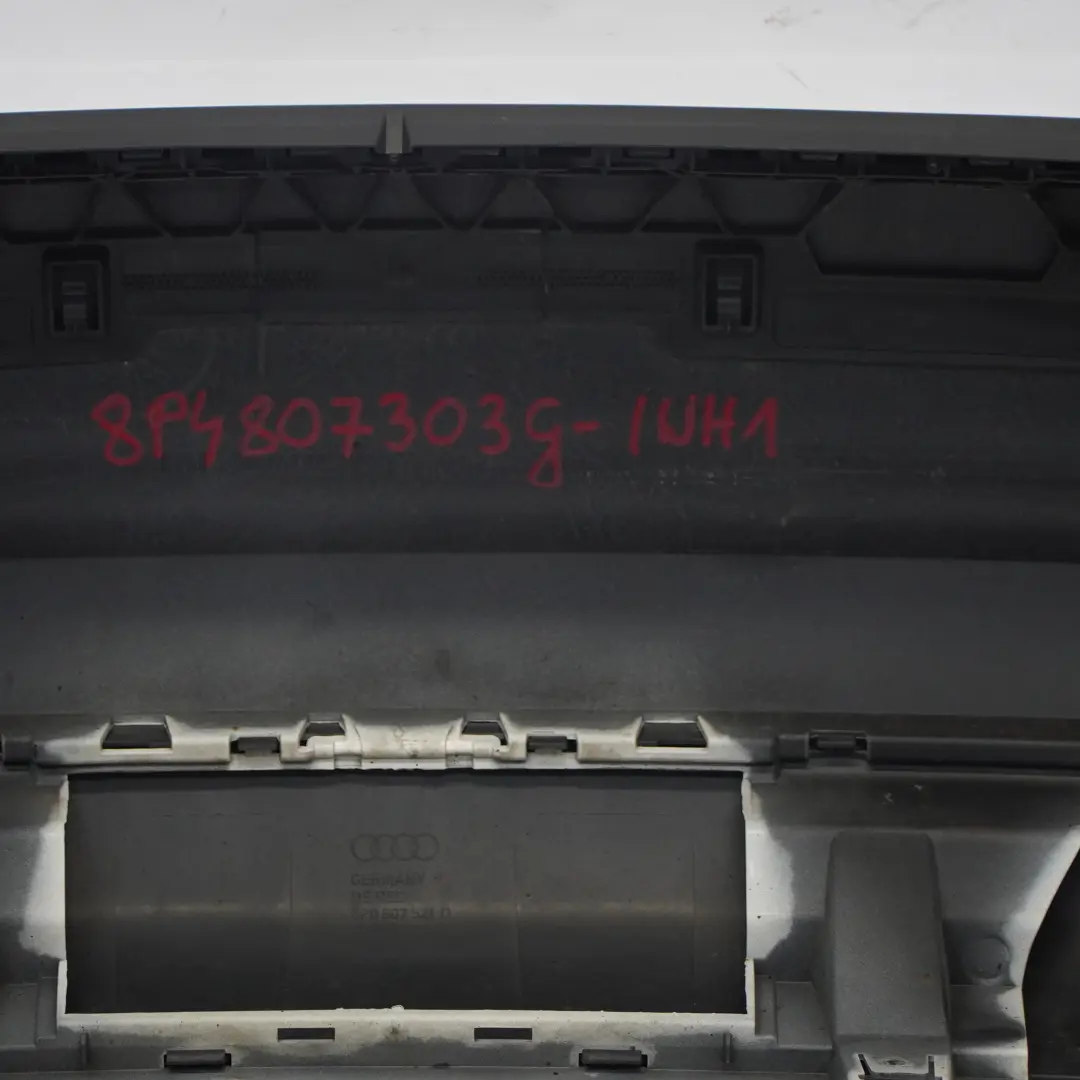 Sportback Zderzak Tylny Ibis White Biały - Y9C do Audi A3 8P o numerze 8P4807303G Audi A3 8P Sportback Zderzak Tylny Ibis White Biały - Y9C - SKU 8P4807303G-IWH1 - Numer Części 8P4807303G