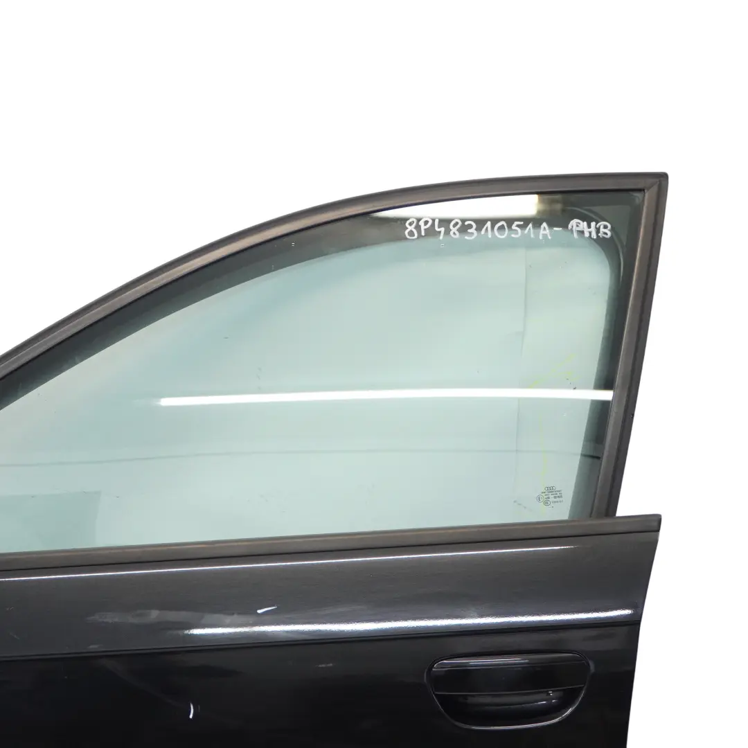 Sportback Porta anteriore sinistra Rivestimento Phantom Black - Z9Y per Audi A3 8P con numero di parte 8P4831051A Audi A3 8P Sportback Porta anteriore sinistra Rivestimento Phantom Black - Z9Y - SKU 8P4831051A-PHB - Numero di parte 8P4831051A