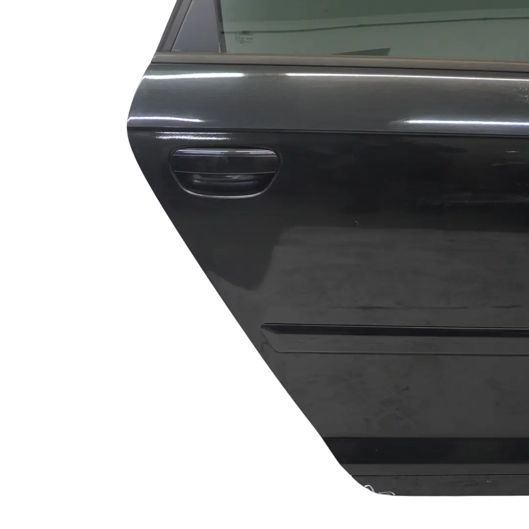 Sportback Puerta Trasera Derecha Phantom Black Negro - Z9Y para Audi A3 8P con número de pieza 8P4833052A Audi A3 8P Sportback Puerta Trasera Derecha Phantom Black Negro - Z9Y - SKU 8P4833052A-PHB - Número de pieza 8P4833052A