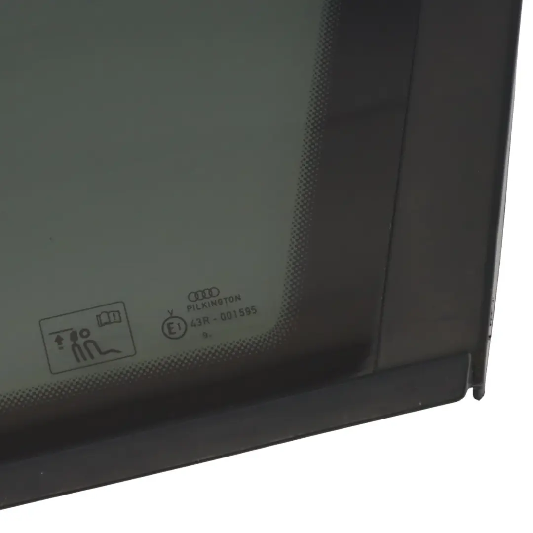 Sportback Cristal Ventana Trasera Derecha Tintado AS3 para Audi A3 8P con número de pieza 8P4845300C Audi A3 8P Sportback Cristal Ventana Trasera Derecha Tintado AS3 - SKU 8P4845300C - Número de pieza 8P4845300C