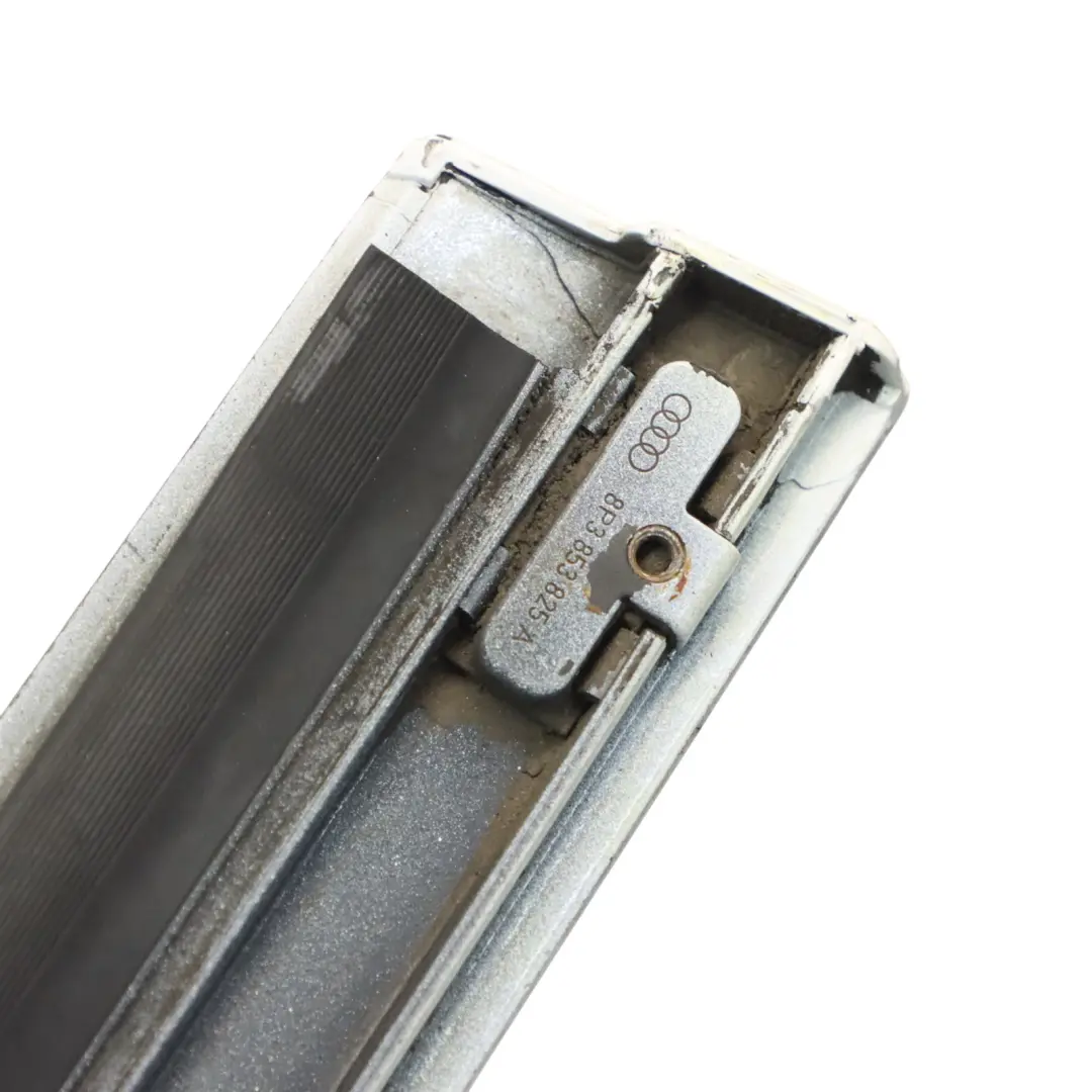 Vordere äußere Karosserie Streifen Rechts Ibis Weiß Y9C für Audi A3 8P mit Teilenummer 8P4853960E Audi A3 8P Vordere äußere Karosserie Streifen Rechts Ibis Weiß Y9C - SKU 8P4853960E-IWH - Teilenummer 8P4853960E