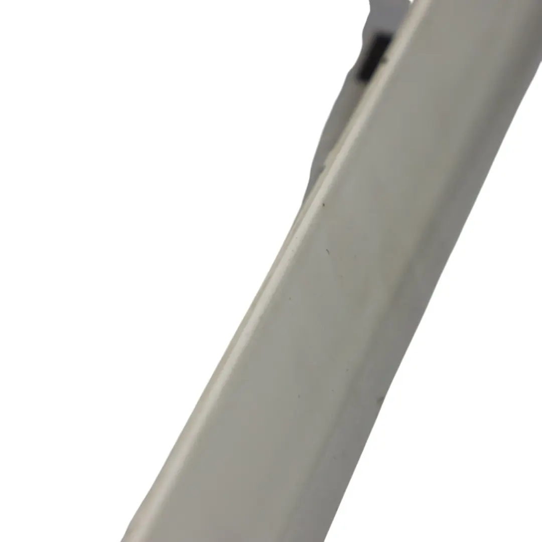 Couvre corps extérieur avant droit Ibis White Y9C pour Audi A3 8P à propos du numéro de pièce 8P4853960E Audi A3 8P Couvre corps extérieur avant droit Ibis White Y9C - SKU 8P4853960E-IWH - Numéro de pièce 8P4853960E