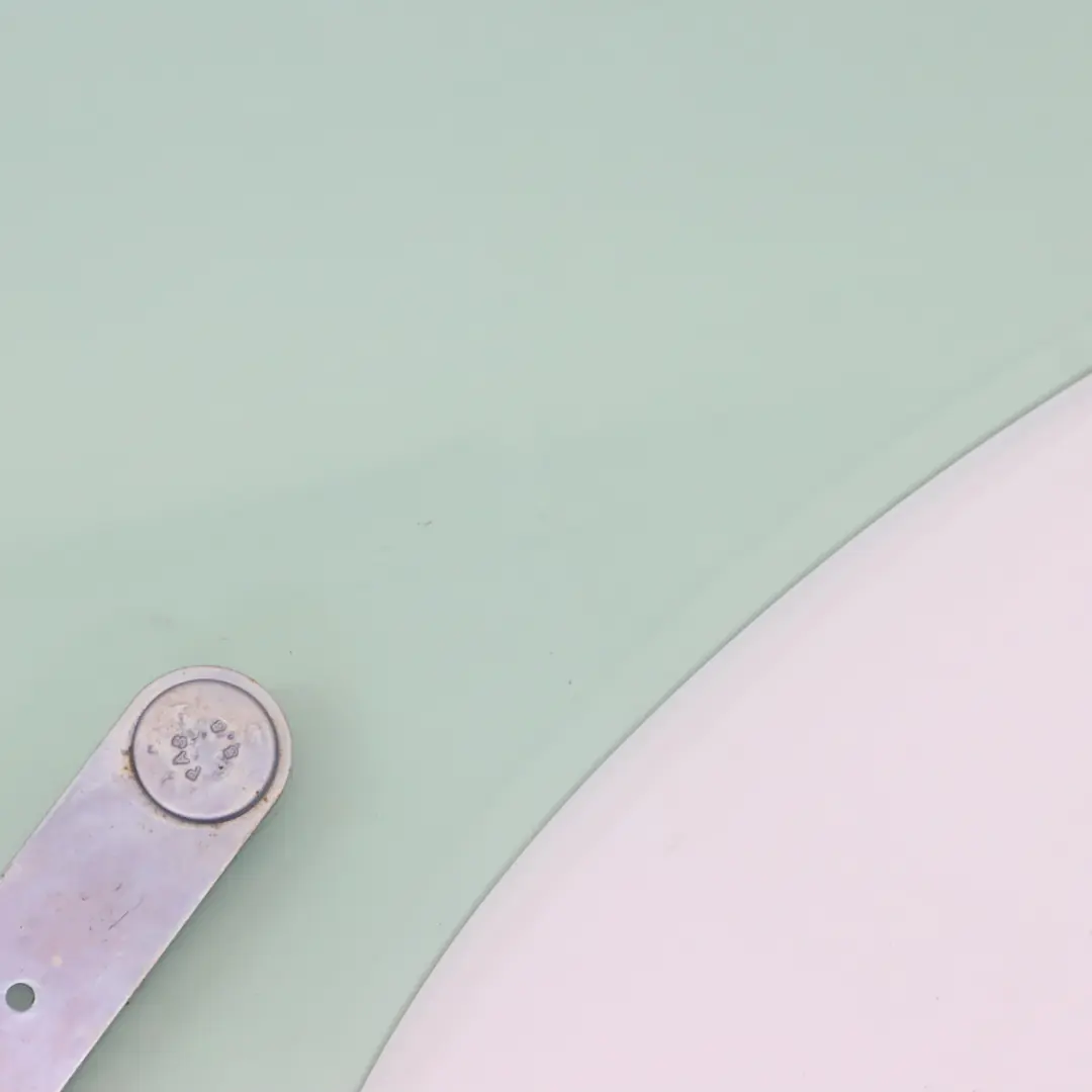 Vetro della porta laterale posteriore sinistra AS2 per Audi A3 8P Cabrio con numero di parte 8P7845299 Audi A3 8P Cabrio Vetro della porta laterale posteriore sinistra AS2 - SKU 8P7845299 - Numero di parte 8P7845299