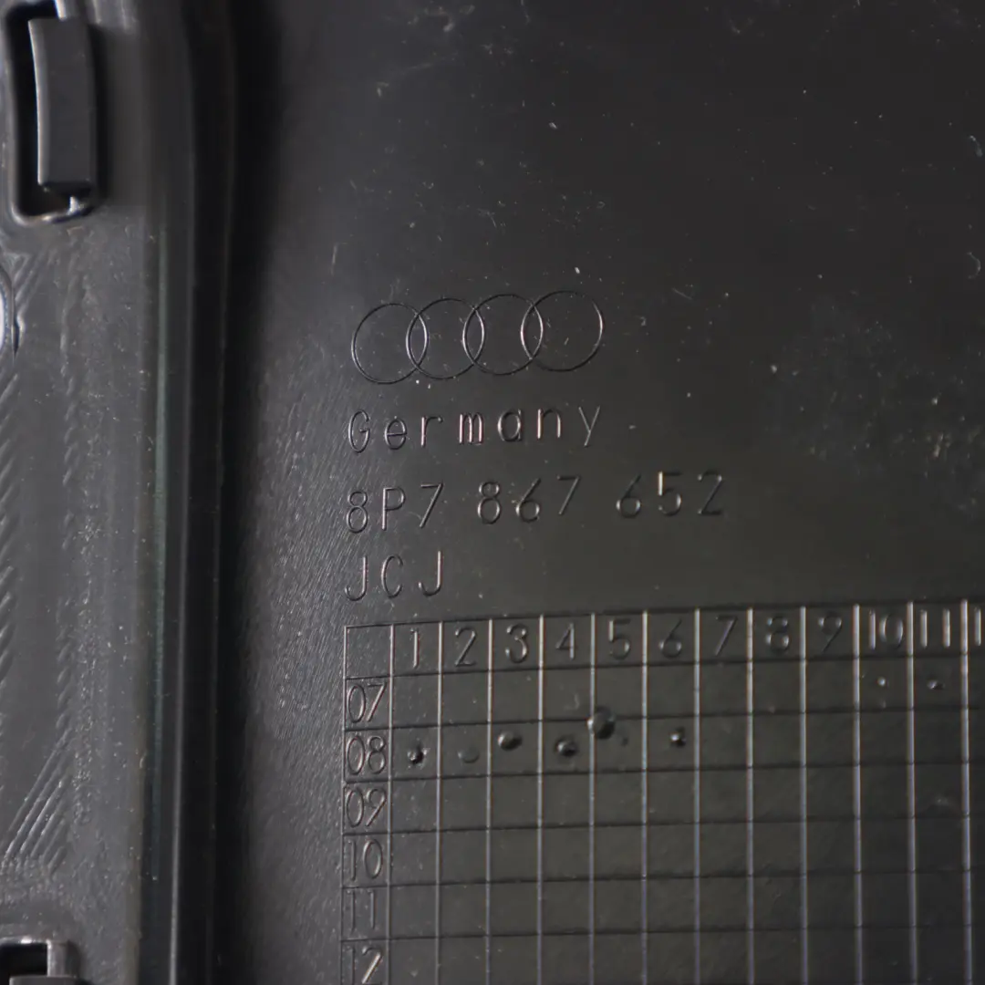 Seiten Wandver Kleidung Abdeckung Hinten Rechts für Audi A3 8P mit Teilenummer 8P7867118 Audi A3 8P Seiten Wandver Kleidung Abdeckung Hinten Rechts - SKU 8P7867118 - Teilenummer 8P7867118