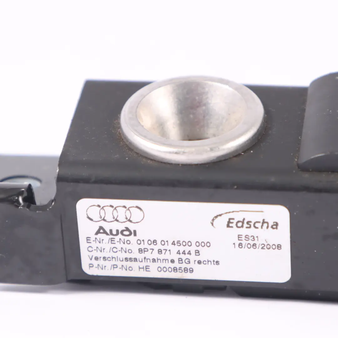 Dach Schließung Verriegelung Rechts 8P7871444B für Audi A3 8P Cabriolet mit Teilenummer 8P7871444D Audi A3 8P Cabriolet Dach Schließung Verriegelung Rechts 8P7871444B - SKU 8P7871444D - Teilenummer 8P7871444D