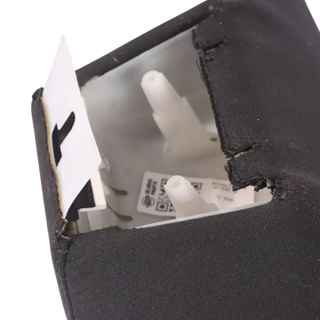 Poggiatesta Posteriore Sinistro Destro Panno Anima Nero per Audi A3 8P7 Cabriolet con numero di parte 8P7885903P Audi A3 8P7 Cabriolet Poggiatesta Posteriore Sinistro Destro Panno Anima Nero - SKU 8P7885903P - Numero di parte 8P7885903P