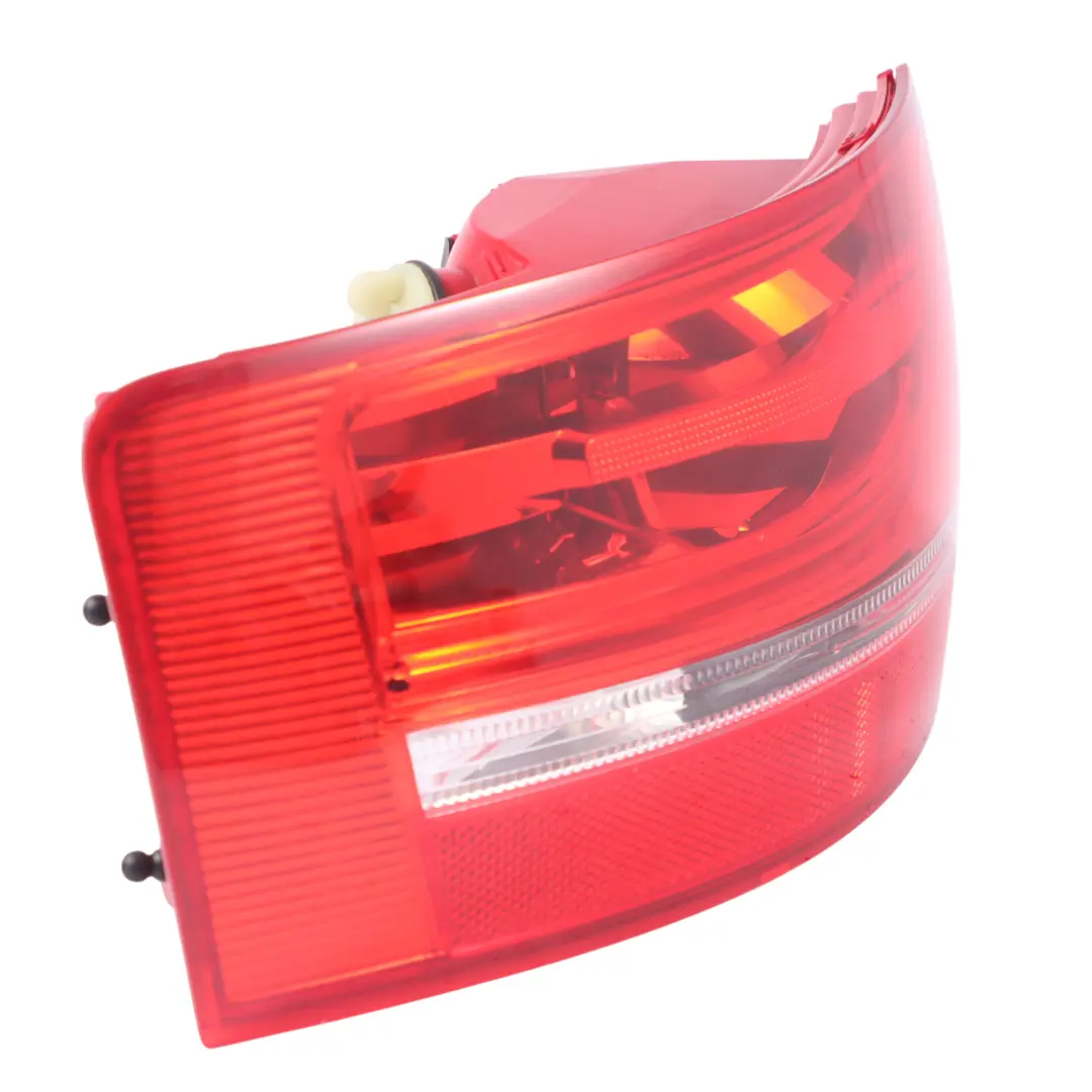 Aile Arrière Feu Extérieur Gauche pour Audi A3 8P Cabriolet à propos du numéro de pièce 8P7945095 Audi A3 8P Cabriolet Aile Arrière Feu Extérieur Gauche - SKU 8P7945095 - Numéro de pièce 8P7945095