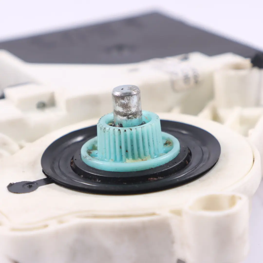 Elevalunas Delantero Motor Regulador Derecho para Audi A3 8P Cabrio con número de pieza 8P7959801C Audi A3 8P Cabrio Elevalunas Delantero Motor Regulador Derecho - SKU 8P7959801C - Número de pieza 8P7959801C