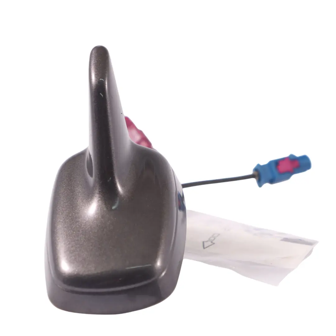 Audi Q5 8R Antena Dachowa Szary Amethyst Grey Metallic - Z4X 8R0035503E - SKU 8R0035503E-AGM - Numer Części 8R0035503E-AGM