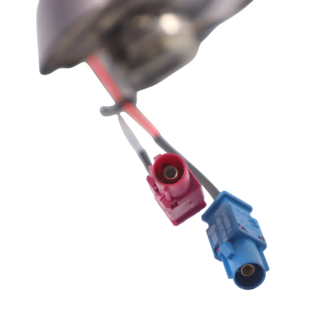 Antenna sul tetto Shark Grigio Ametista Metallizzato - Z4X 8R0035503E per Audi Q5 8R con numero di parte 8R0035503E-AGM Audi Q5 8R Antenna sul tetto Shark Grigio Ametista Metallizzato - Z4X 8R0035503E - SKU 8R0035503E-AGM - Numero di parte 8R0035503E-AGM