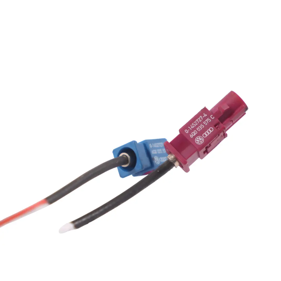 Antenne de toit Shark Gris Améthyste Métallisé - Z4X 8R0035503E pour Audi Q5 8R à propos du numéro de pièce 8R0035503E-AGM Audi Q5 8R Antenne de toit Shark Gris Améthyste Métallisé - Z4X 8R0035503E - SKU 8R0035503E-AGM - Numéro de pièce 8R0035503E-AGM