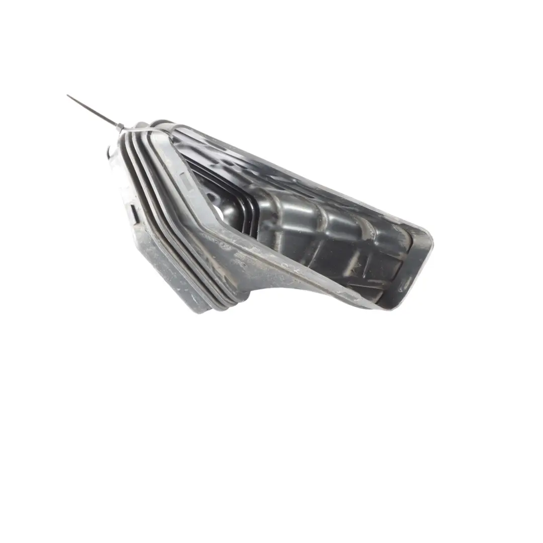 Intake Tube Duct Pipe Hose Guide to Audi A4 B8 A5 8T Q5 8R Air with Part number 8R0129739 Audi A4 B8 A5 8T Q5 8R Air Intake Tube Duct Pipe Hose Guide - SKU 8R0129739 - Part number 8R0129739