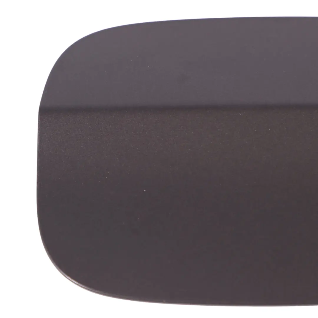 Audi Q5 8R Kraft Stoff Tank Deckel Fill in Klappe Amethyst Grau Metallic Z4X - SKU 8R0809907A-AGM - Teilenummer 8R0809907A-AGM