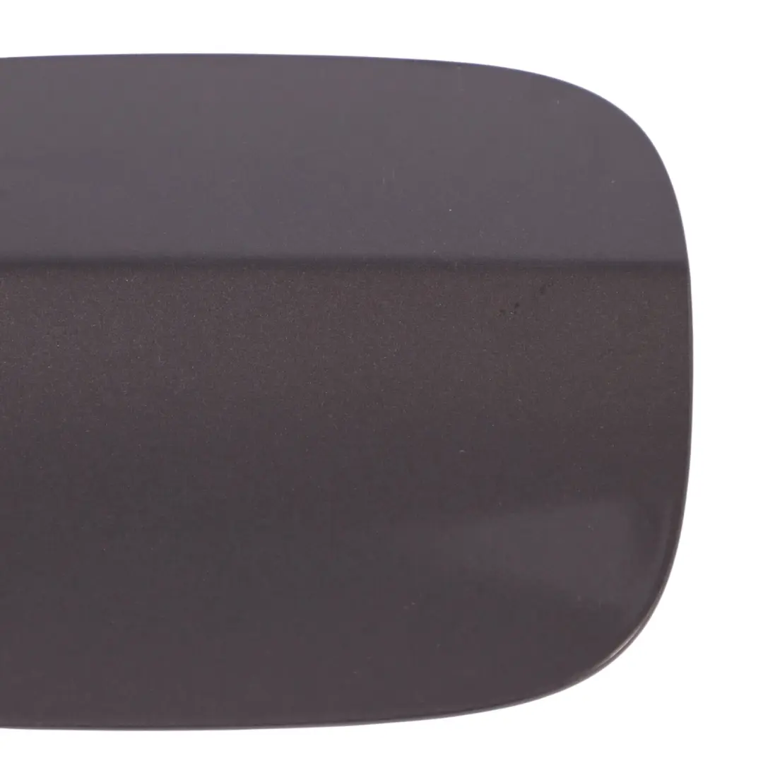 Audi Q5 8R Kraft Stoff Tank Deckel Fill in Klappe Amethyst Grau Metallic Z4X - SKU 8R0809907A-AGM - Teilenummer 8R0809907A-AGM