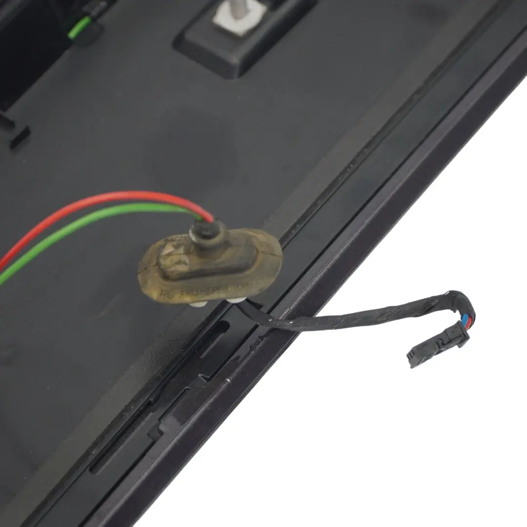 arrière hayon coffre garniture gris améthyste Z4X pour Audi Q5 8R Aileron à propos du numéro de pièce 8R0827933C Audi Q5 8R Aileron arrière hayon coffre garniture gris améthyste Z4X - SKU 8R0827933C-AGM - Numéro de pièce 8R0827933C