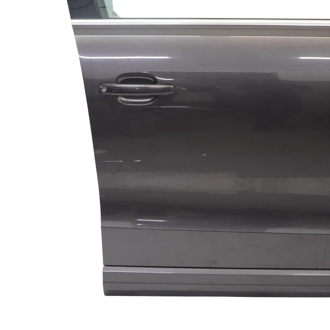 Door Front Right O/S Covering Panel Amethyst Grey Metallic - Z4X to Audi Q5 8R with Part number 8R0831052E Audi Q5 8R Door Front Right O/S Covering Panel Amethyst Grey Metallic - Z4X - SKU 8R0831052E-AGM - Part number 8R0831052E