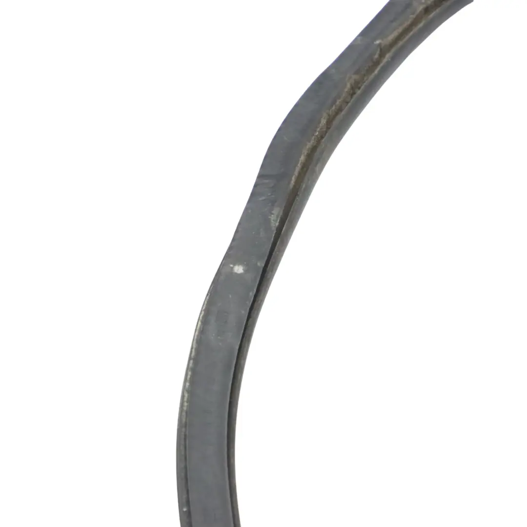 Goma Junta Interior Puerta Trasera Izquierda Derecha para AUDI Q5 8R con número de pieza 8R0833721E AUDI Q5 8R Goma Junta Interior Puerta Trasera Izquierda Derecha - SKU 8R0833721E - Número de pieza 8R0833721E