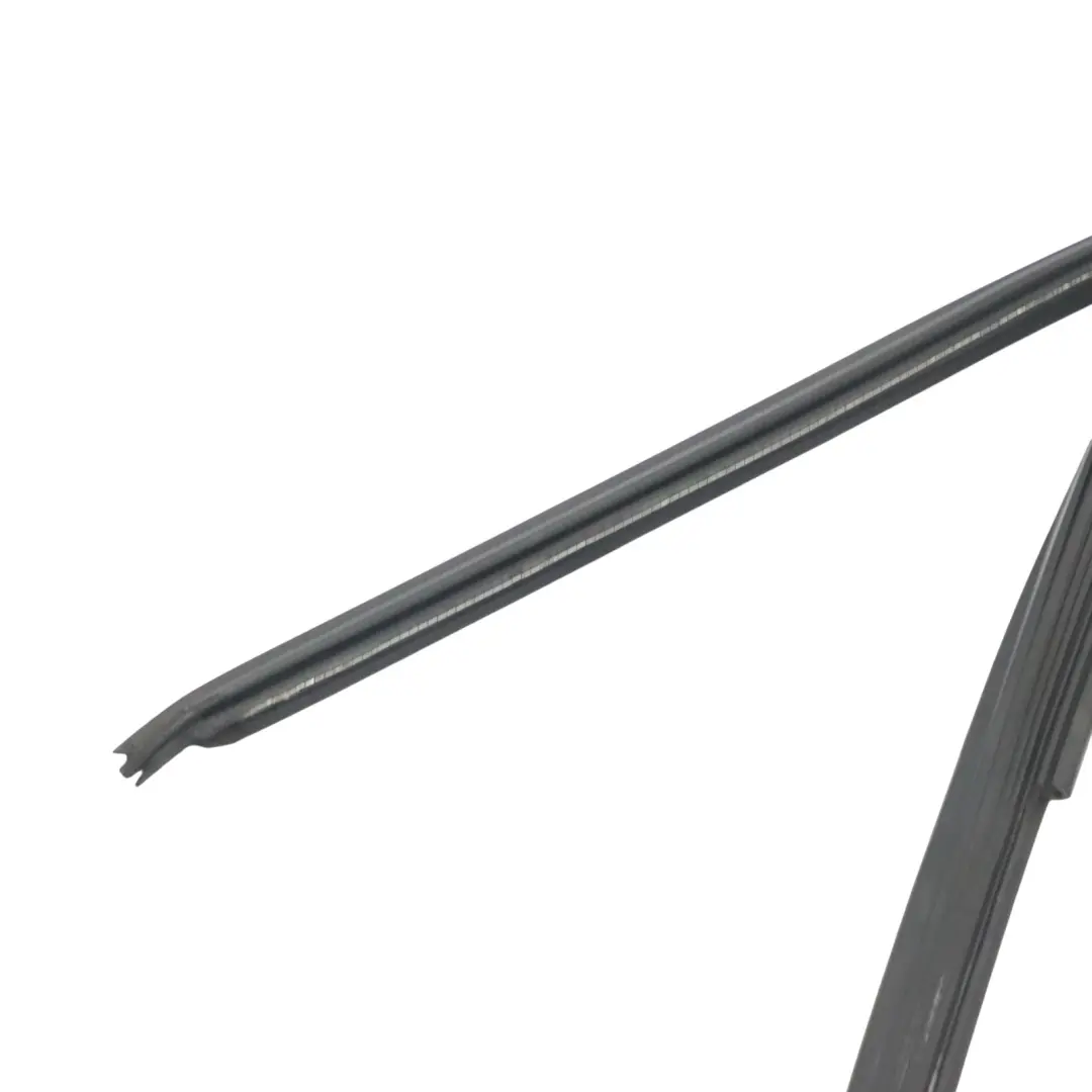 Audi Q5 8R Porte avant Fenêtre Guide Rail Cadre d'étanchéité Droite - SKU 8R0837440H - Numéro de pièce 8R0837440H