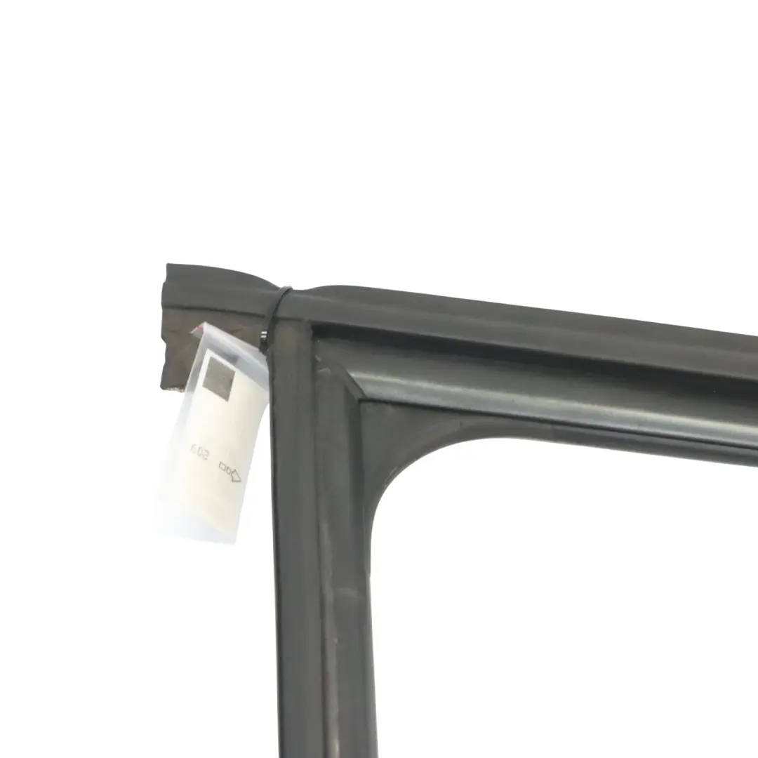 Puerta Delantera Guía Ventana Marco Guarnición Derecha para Audi Q5 8R con número de pieza 8R0837440H Audi Q5 8R Puerta Delantera Guía Ventana Marco Guarnición Derecha - SKU 8R0837440H - Número de pieza 8R0837440H