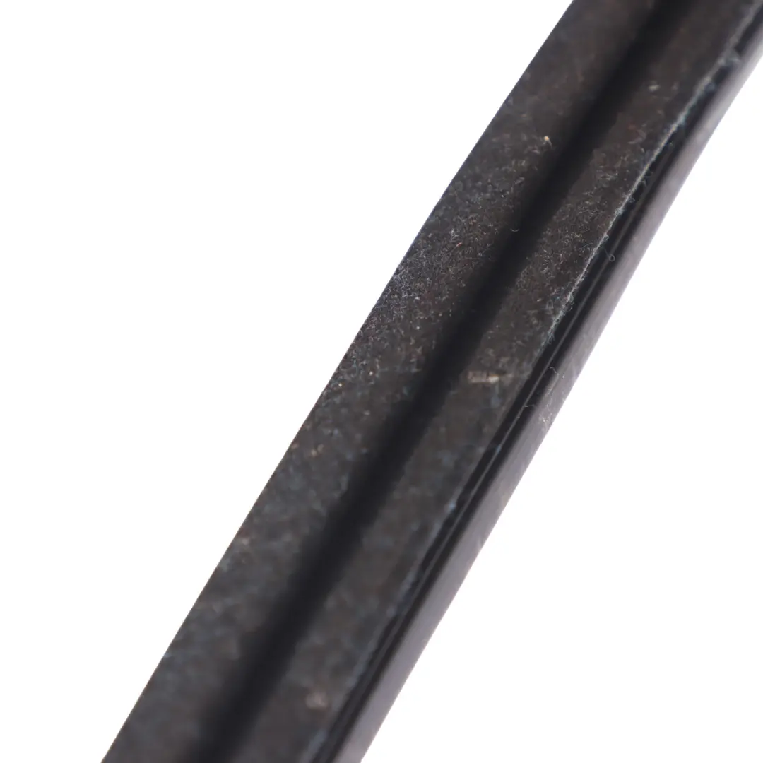 Audi Q5 8R Joint d'étanchéité de porte avant gauche Joint caoutchouc - SKU 8R0837479B - Numéro de pièce 8R0837479B