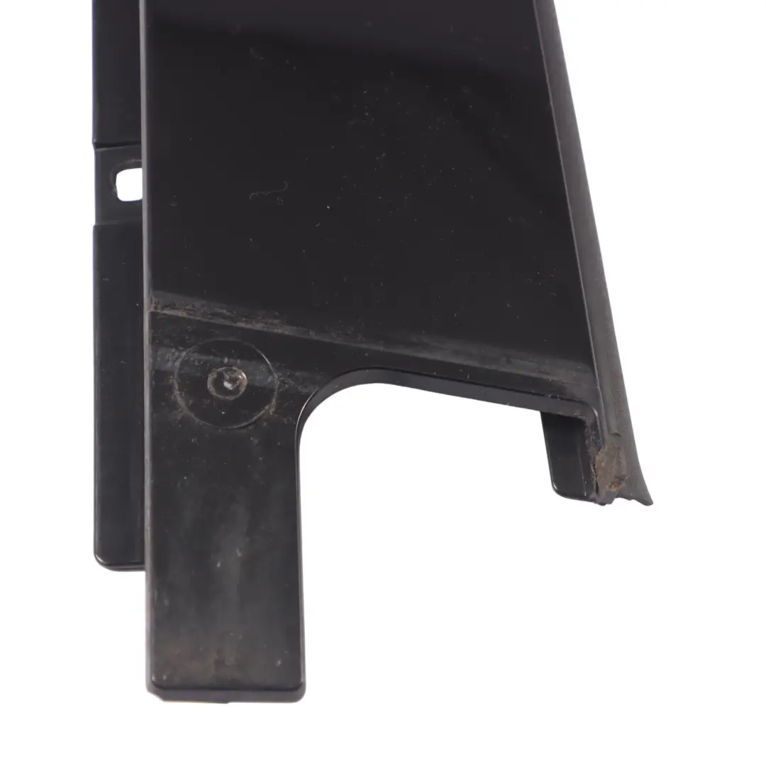 Moulure montant porte arrière droite brillant pour Audi Q5 8R à propos du numéro de pièce 8R0839902M Audi Q5 8R Moulure montant porte arrière droite brillant - SKU 8R0839902M - Numéro de pièce 8R0839902M