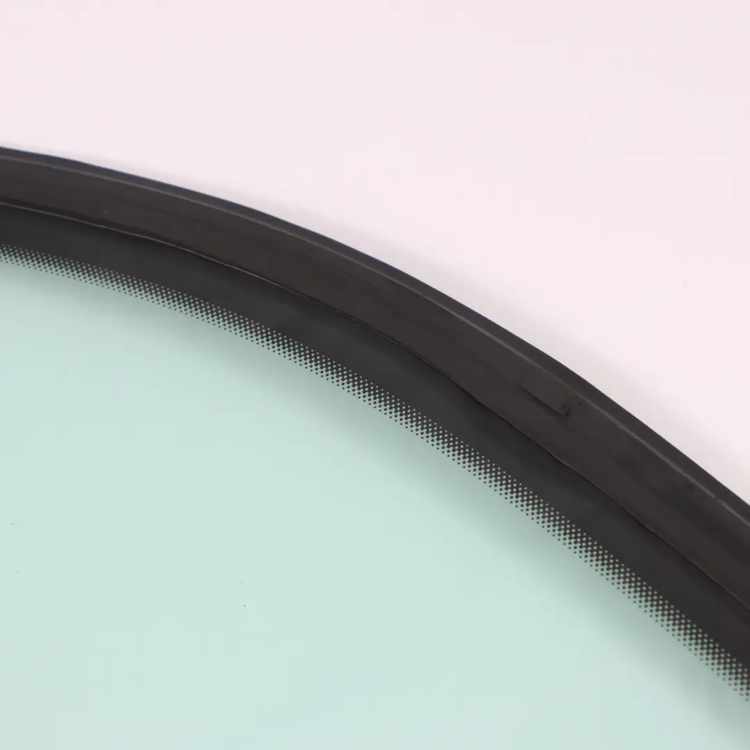 Quttro Glace latérale fixe arrière droite AS2 pour AUDI Q5 8R à propos du numéro de pièce 8R0845300F AUDI Q5 8R Quttro Glace latérale fixe arrière droite AS2 - SKU 8R0845300F - Numéro de pièce 8R0845300F