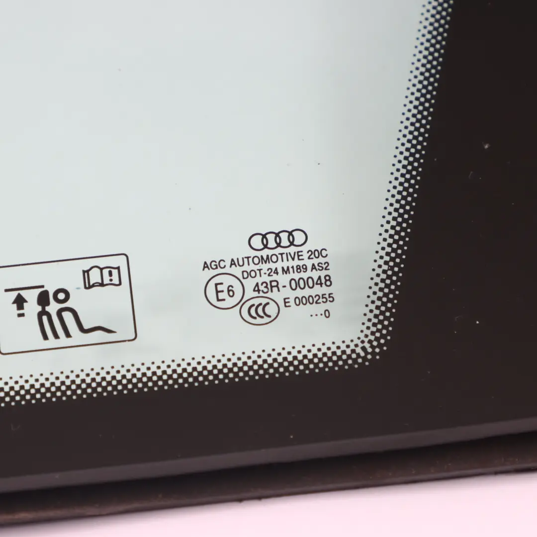 Quttro Szyba Boczna Stała Tył Prawo AS2 do AUDI Q5 8R o numerze 8R0845300F AUDI Q5 8R Quttro Szyba Boczna Stała Tył Prawo AS2 - SKU 8R0845300F - Numer Części 8R0845300F