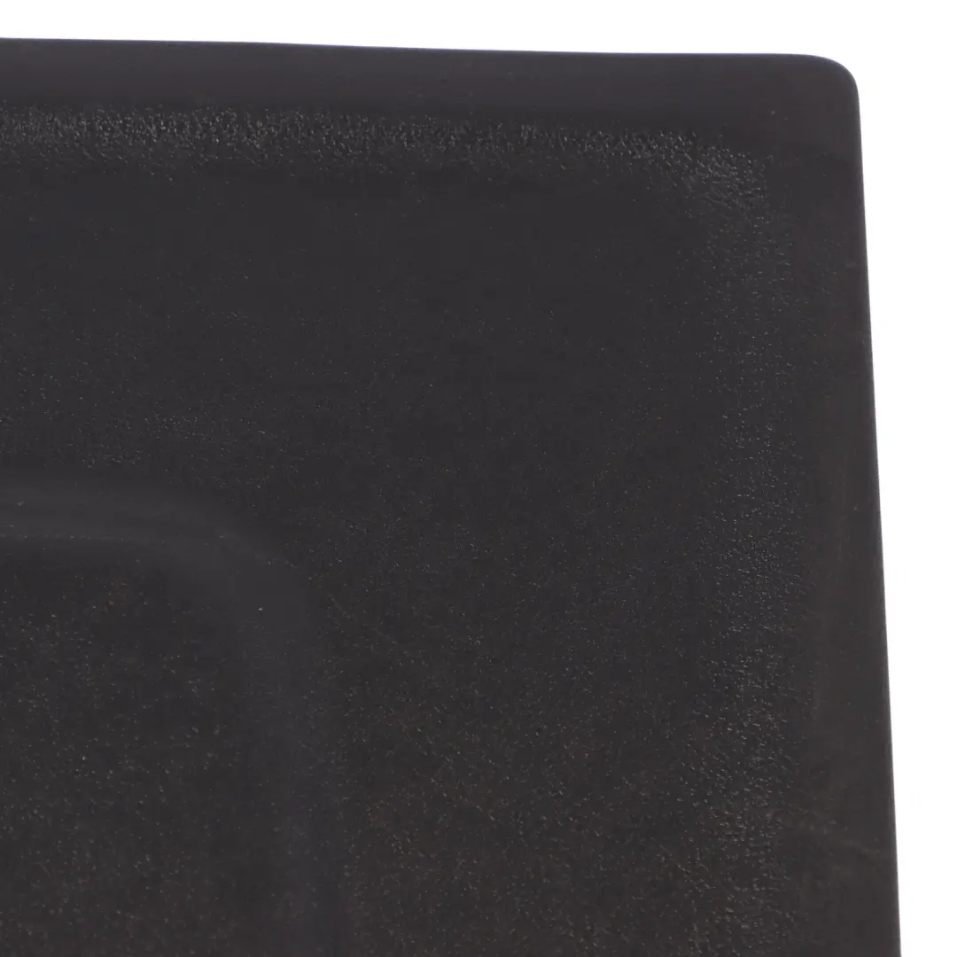 Couvercle de dossier Siège avant droit gauche Panel Noir AUDI Q3 8U - SKU 8R0881969E - Numéro de pièce 8R0881969E