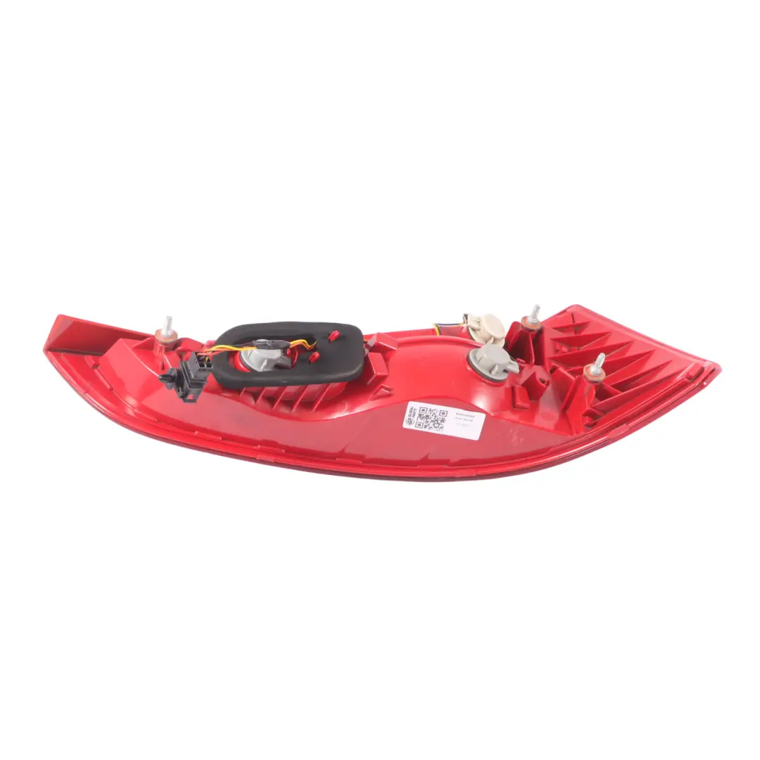 Trampilla Trasera Maletero Luz Derecha para Audi Q5 8R con número de pieza 8R0945094 Audi Q5 8R Trampilla Trasera Maletero Luz Derecha - SKU 8R0945094 - Número de pieza 8R0945094