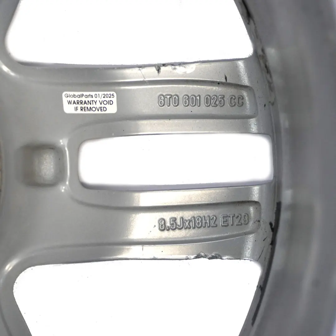Cerchio in lega leggera argento 18" 8,5J ET:29 per Audi A5 8T con numero di parte 8T0601025CC Audi A5 8T Cerchio in lega leggera argento 18" 8,5J ET:29 - SKU 8T0601025CC-1 - Numero di parte 8T0601025CC