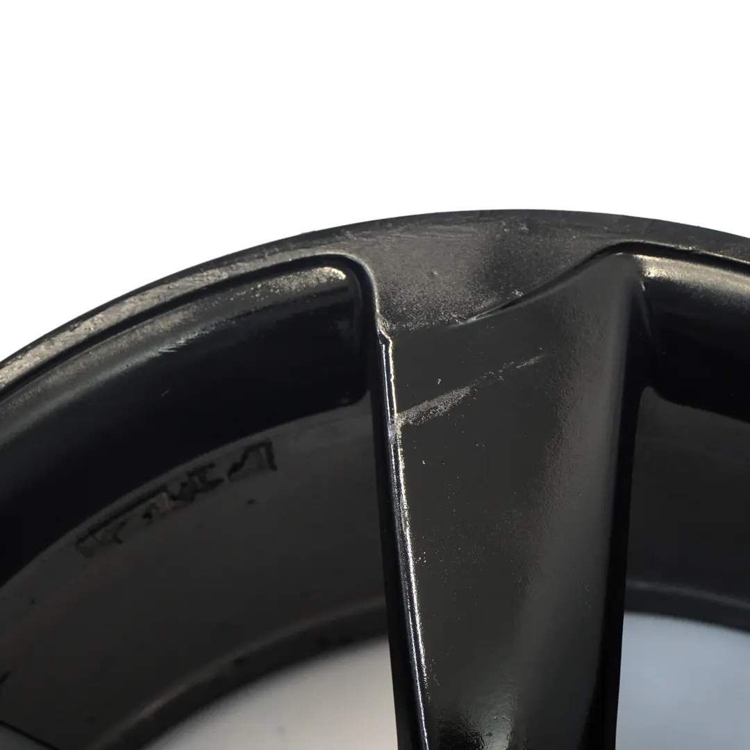 Schwarzer Rotor Leichtmetallfelge 19" 9J ET:33 für Audi A5 8T mit Teilenummer 8T0601025CD Audi A5 8T Schwarzer Rotor Leichtmetallfelge 19" 9J ET:33 - SKU 8T0601025CD-2 - Teilenummer 8T0601025CD