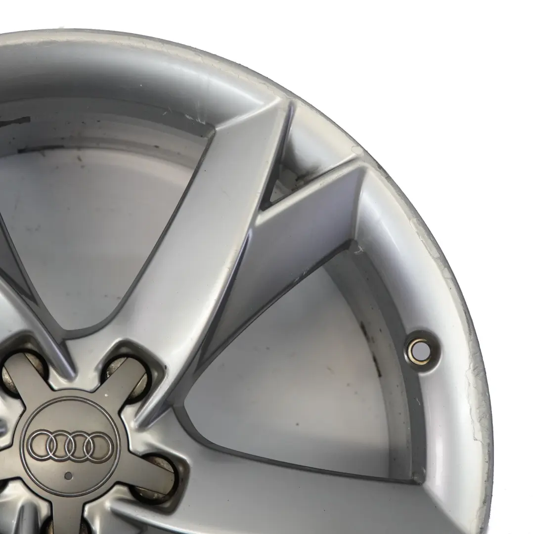 Audi A5 8T Jante argentée en alliage 19" 8.5J ET:32 flèche l'étoile - SKU 8T0601025F-1 - Numéro de pièce 8T0601025F