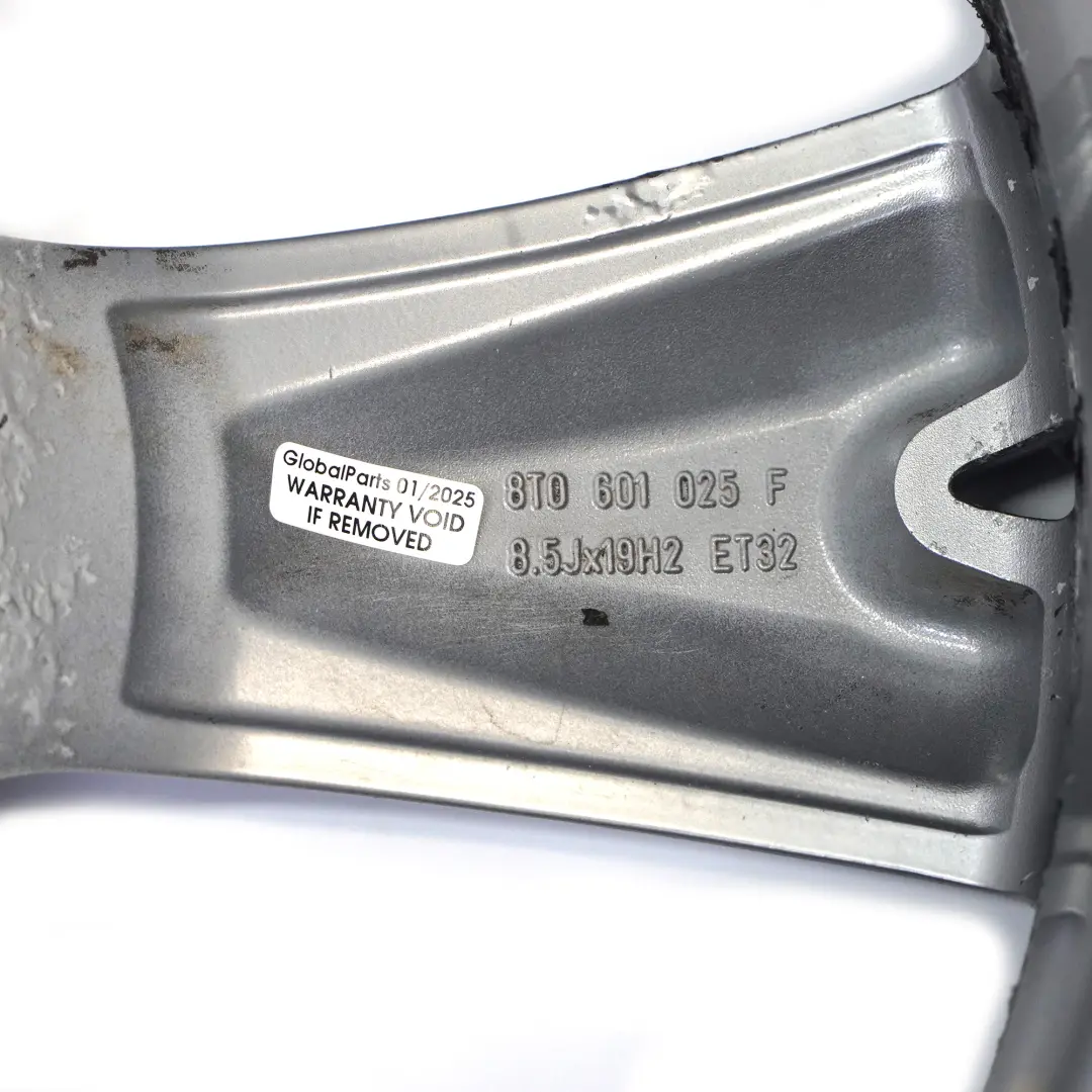 Jante grise en alliage 19" 8.5J ET:32 flèche l'étoile pour Audi A5 8T à propos du numéro de pièce 8T0601025F Audi A5 8T Jante grise en alliage 19" 8.5J ET:32 flèche l'étoile - SKU 8T0601025F-4 - Numéro de pièce 8T0601025F