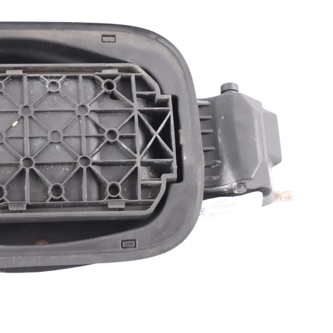 Kraftstofftank Audi A5 S5 8T Einfüllklappe Gehäuseeinsatz für mit Teilenummer 8T0809906B Kraftstofftank Audi A5 S5 8T Einfüllklappe Gehäuseeinsatz - SKU 8T0809906B - Teilenummer 8T0809906B