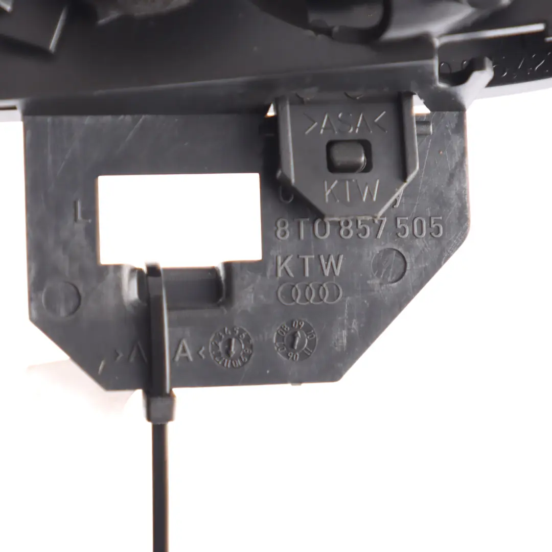 Tweeter Delantero Recubrimiento Interior Altavoz Izquierdo para Audi A5 8T con número de pieza 8T0857505 Audi A5 8T Tweeter Delantero Recubrimiento Interior Altavoz Izquierdo - SKU 8T0857505-1 - Número de pieza 8T0857505