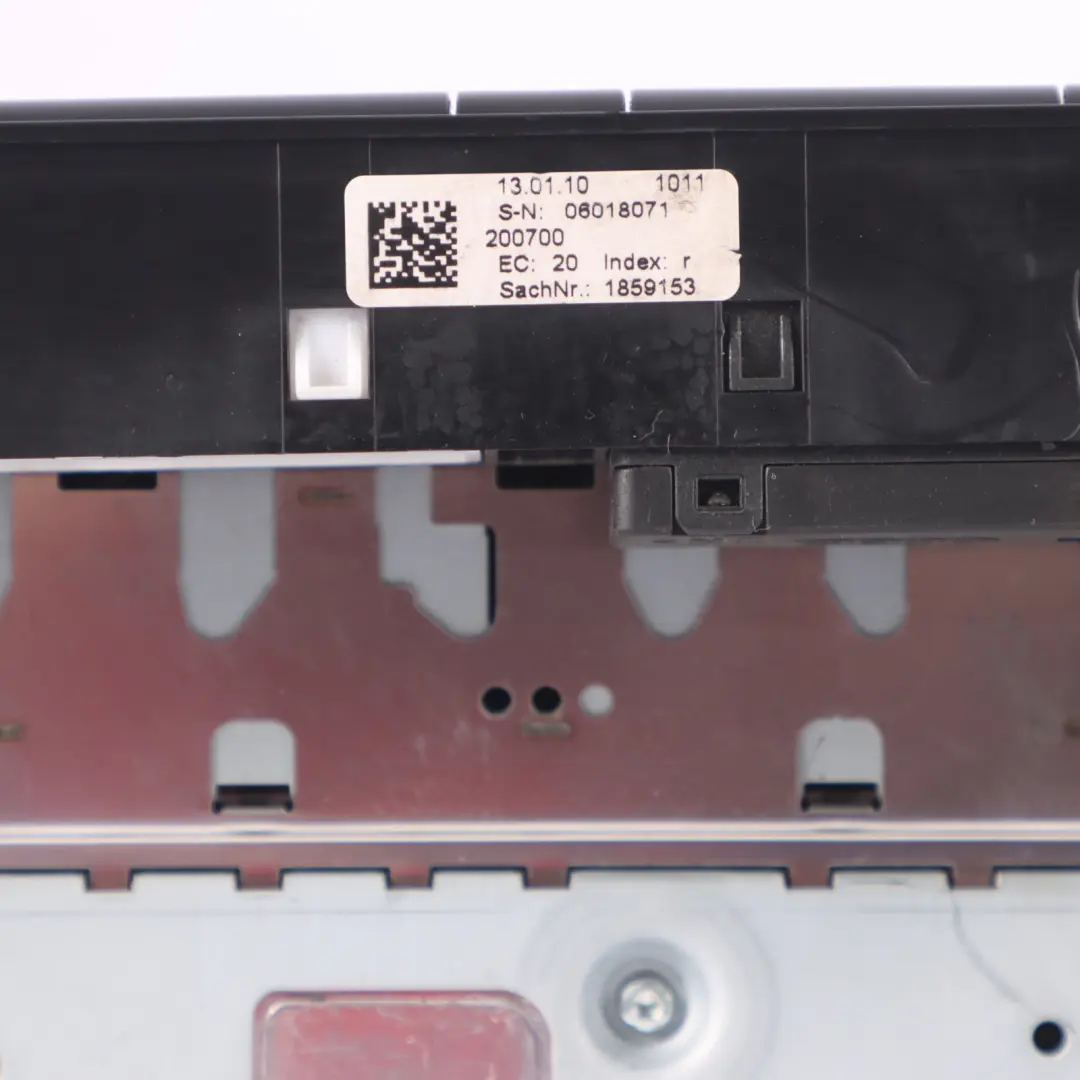 Harman Becker Multimedia Sat Navi Radio CD Player Unit Audi A4 B8 A5 - SKU 8T2035652D - Part number 8T2035652D