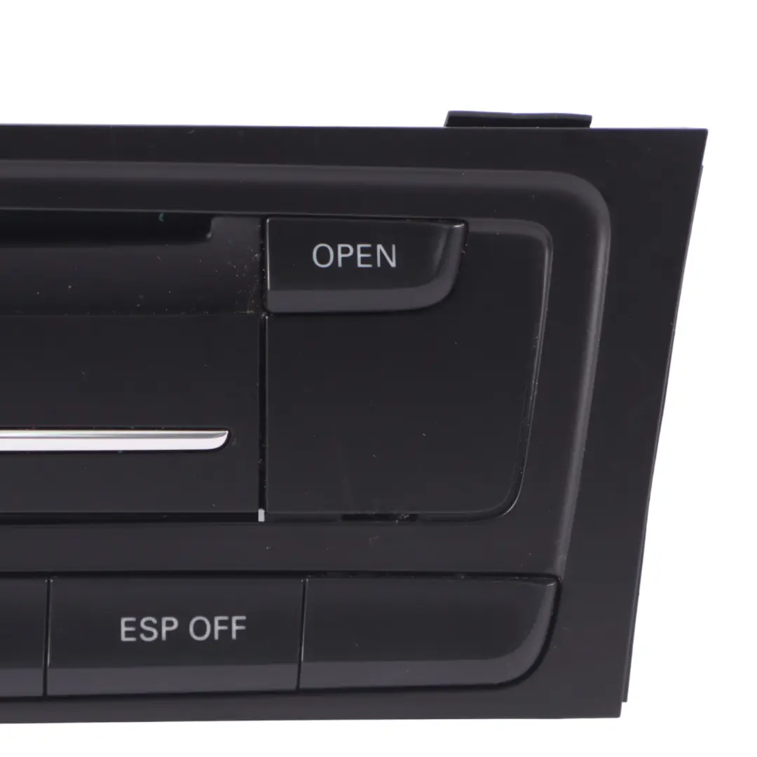 Harman Becker Multimedia Sat Navi Radio CD Player Unit Audi A4 B8 A5 - SKU 8T2035652D - Part number 8T2035652D