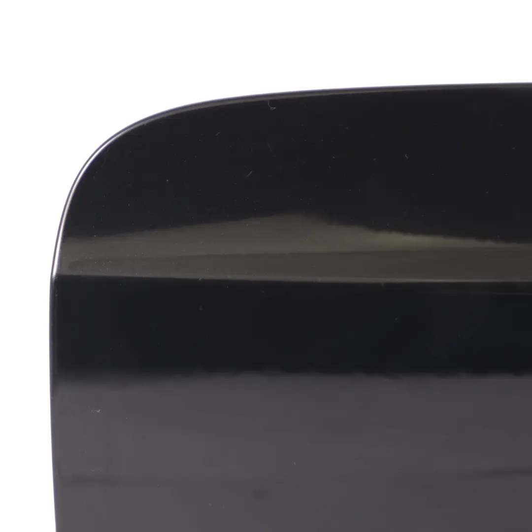 tappo coperchio sportello carburante nero mitico - Y9T per Audi Q3 8U con numero di parte 8U0809907 Audi Q3 8U tappo coperchio sportello carburante nero mitico - Y9T - SKU 8U0809907-MYB - Numero di parte 8U0809907