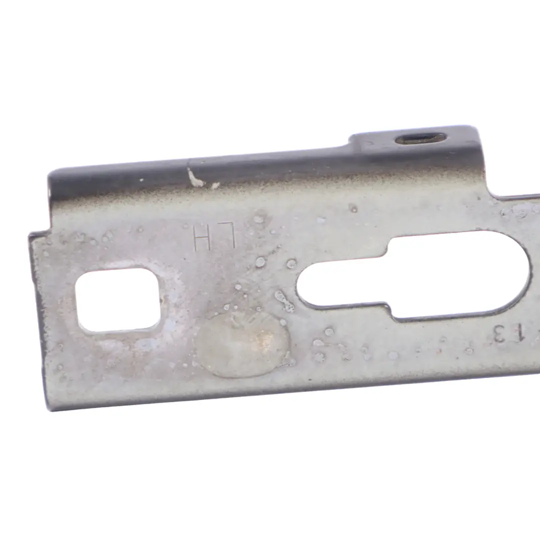 Cerniera cofano anteriore sinistra nero brillante - Y9B 8U0823301 per Audi Q3 8U con numero di parte 8U0823301-BBL Audi Q3 8U Cerniera cofano anteriore sinistra nero brillante - Y9B 8U0823301 - SKU 8U0823301-BBL - Numero di parte 8U0823301-BBL