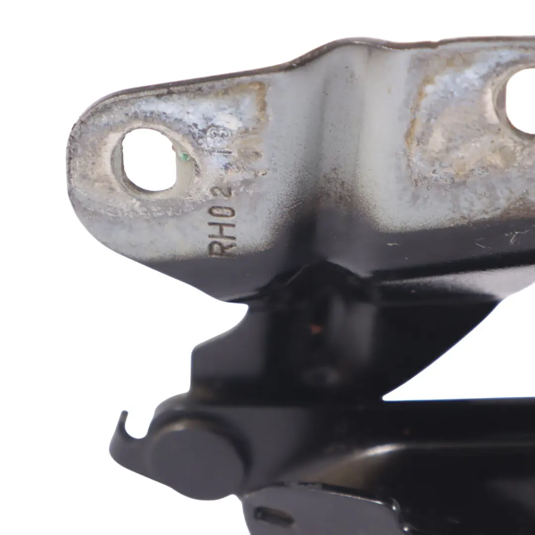 Audi Q3 8U Charnière de capot avant droite Noir Brillant - Y9B 8U0823302 - SKU 8U0823302-BBL - Numéro de pièce 8U0823302-BBL