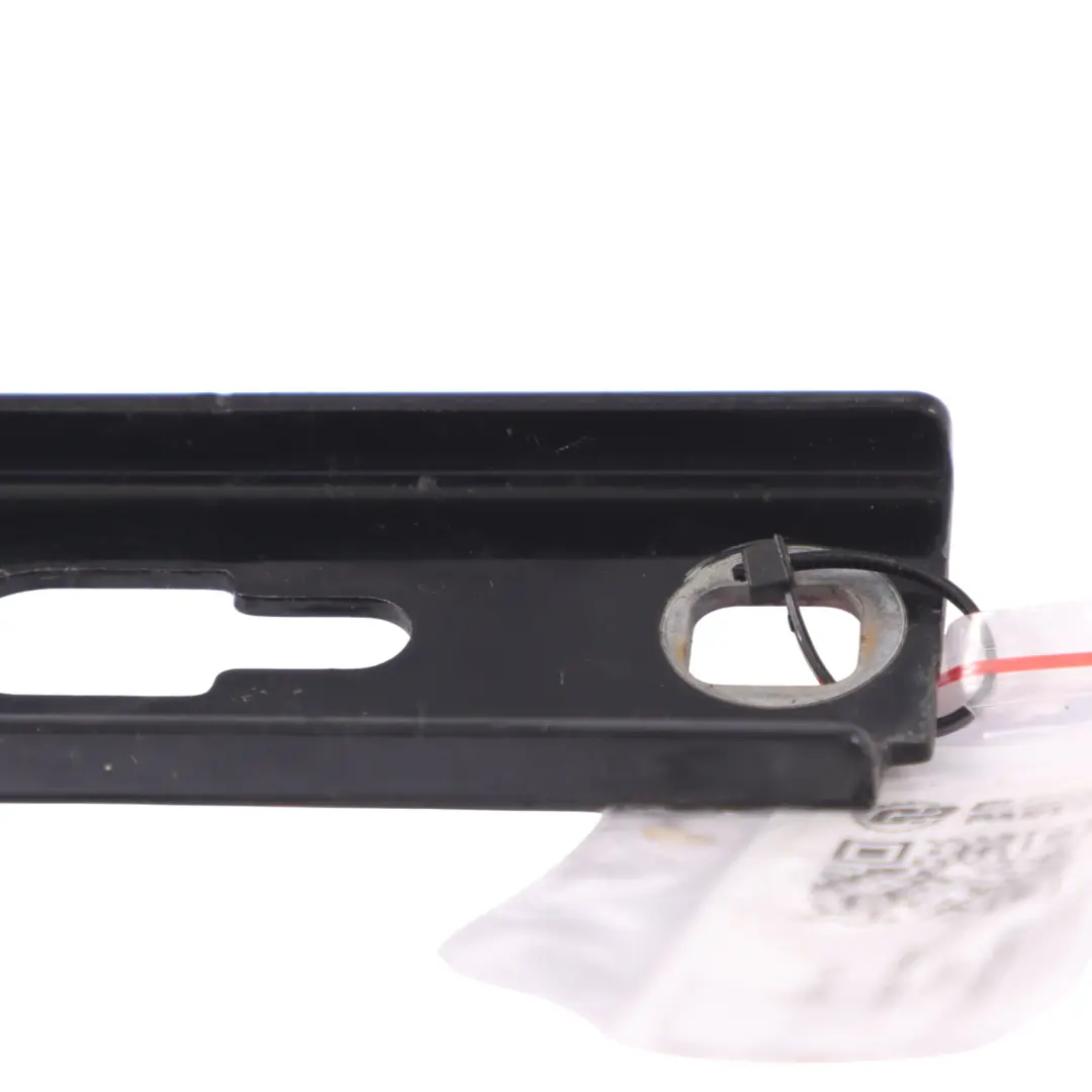 Audi Q3 8U Charnière de capot avant droite Noir Brillant - Y9B 8U0823302 - SKU 8U0823302-BBL - Numéro de pièce 8U0823302-BBL