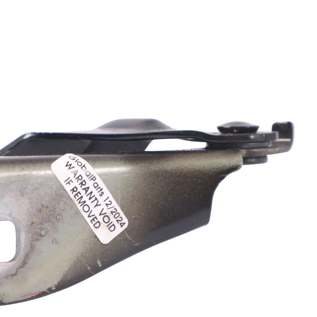 Audi Q3 8U Charnière de capot avant droite Noir Brillant - Y9B 8U0823302 - SKU 8U0823302-BBL - Numéro de pièce 8U0823302-BBL