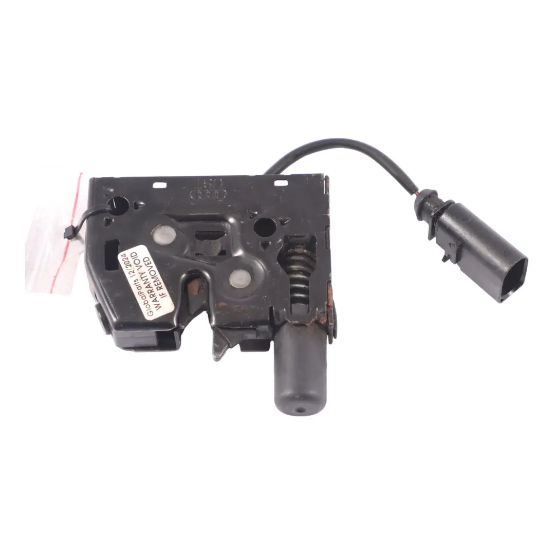 AUDI Q3 8U Zamek Maski Silnika Prawy Lewy - SKU 8U0823509 - Numer Części 8U0823509